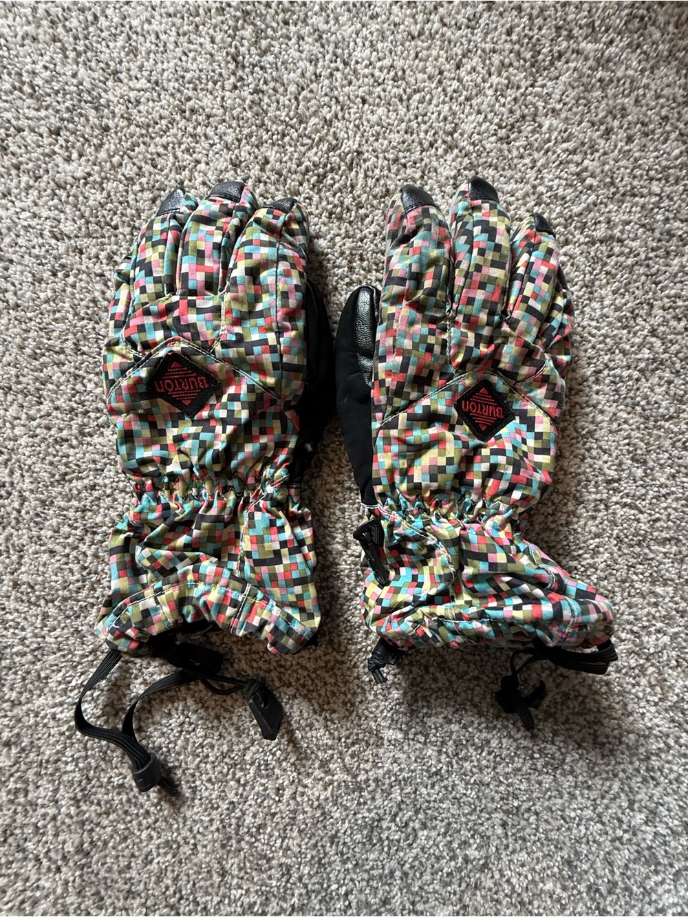 BURTON Snowboards youth PROFILE Gloves Winter Snow Pixelated Size Medium